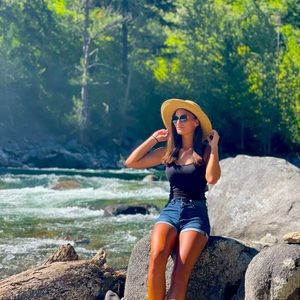 Meet your Posher, Ashleigh